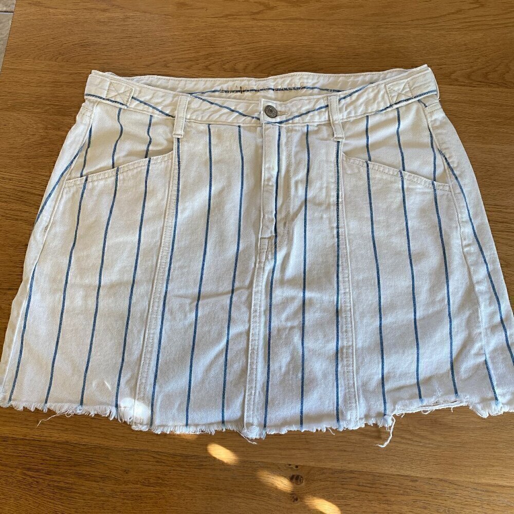 American Eagle Blue White Mini Stripe Denim Skirt Size 14 Regular - Picture 2 of 9